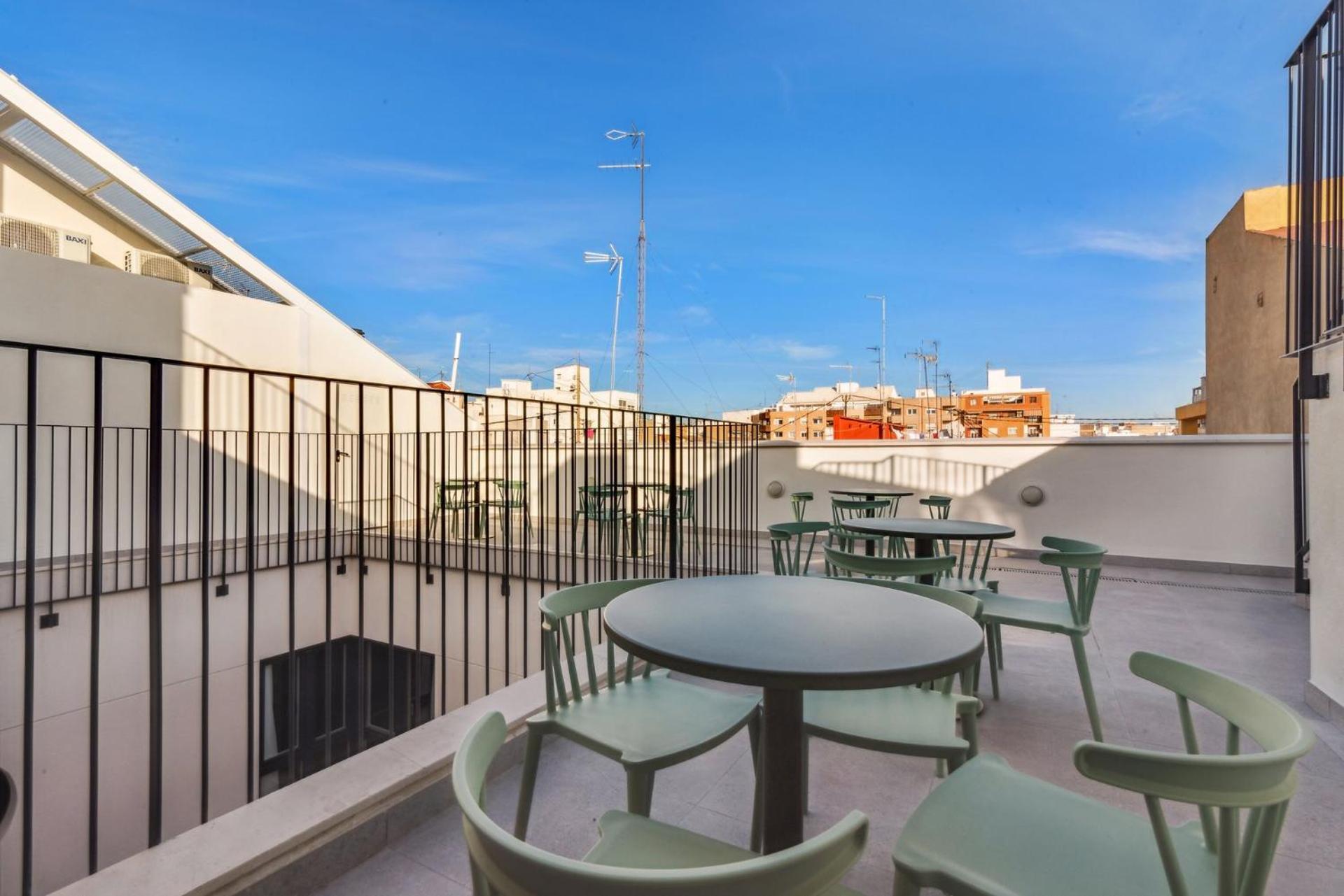 Limehome Valencia Carrer Del Pare Palau I Quer Kültér fotó