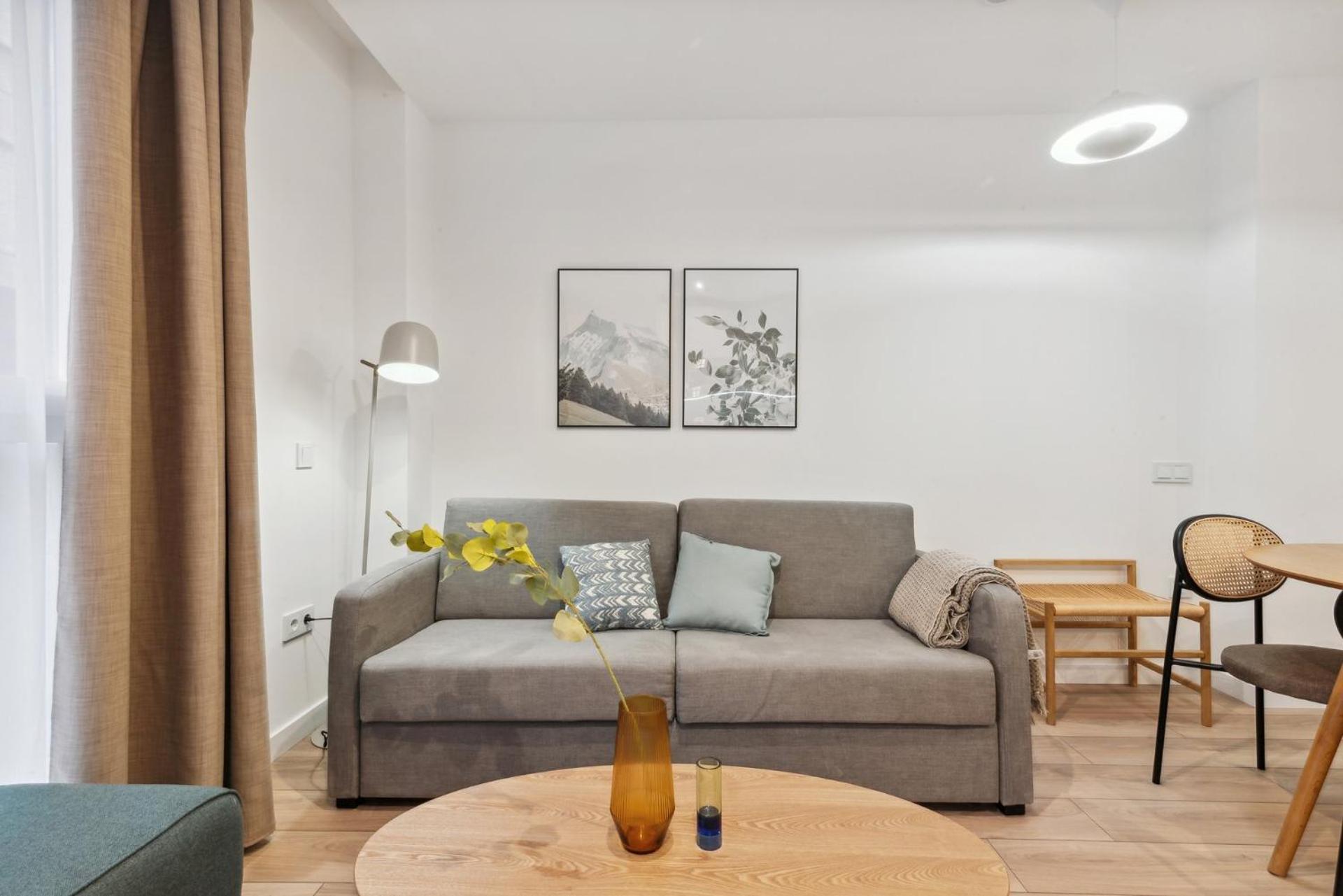Limehome Valencia Carrer Del Pare Palau I Quer Kültér fotó