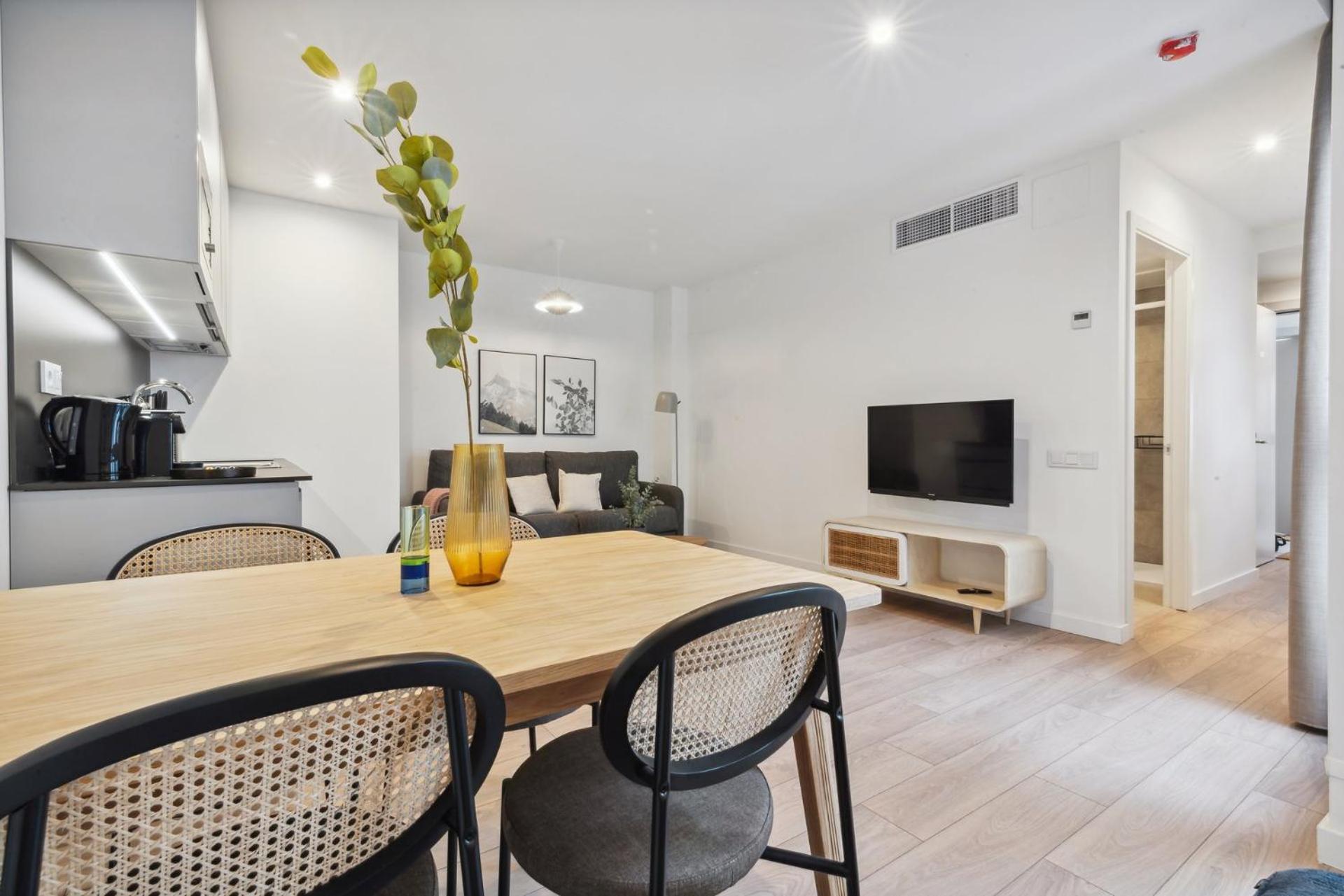 Limehome Valencia Carrer Del Pare Palau I Quer Kültér fotó