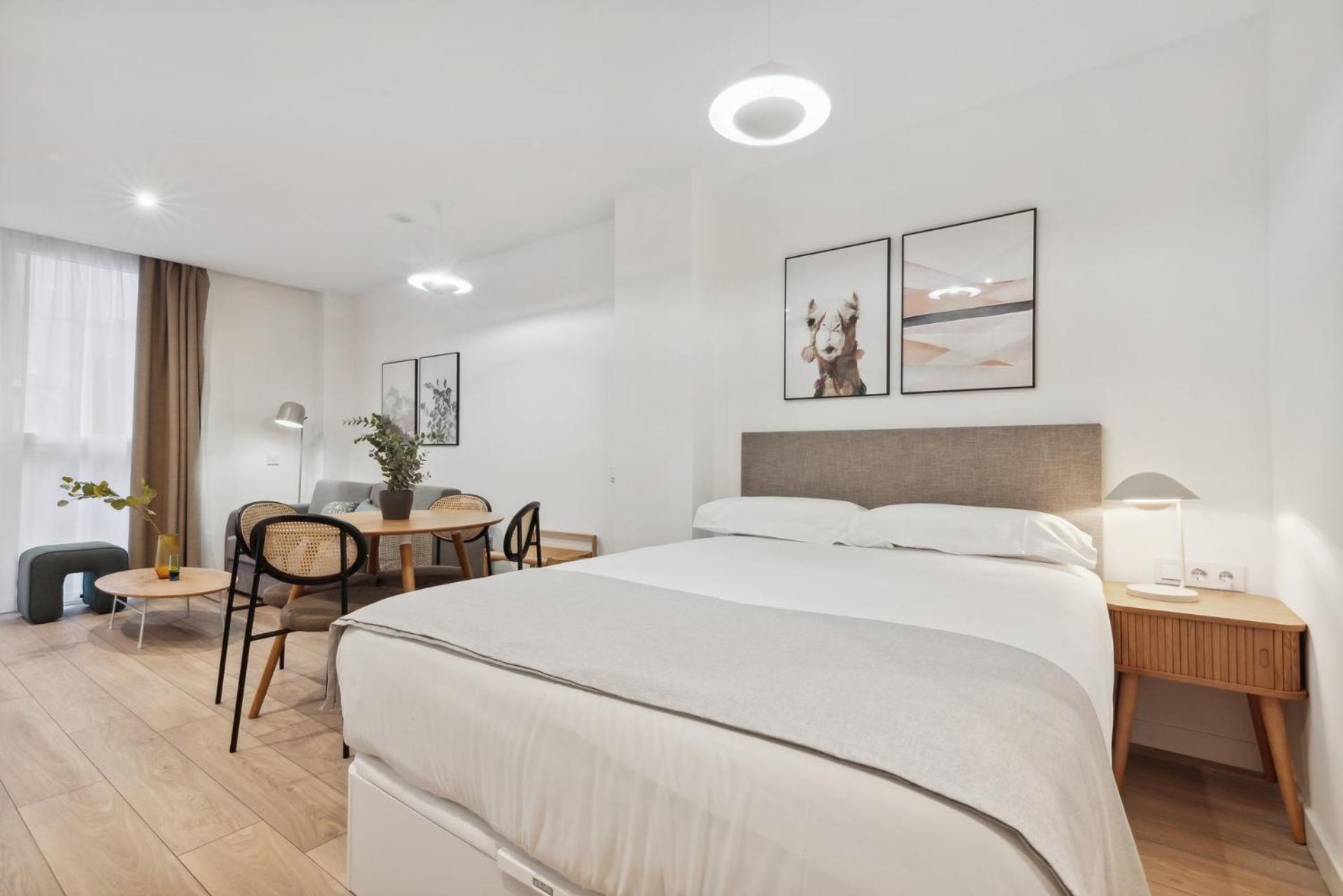 Limehome Valencia Carrer Del Pare Palau I Quer Kültér fotó