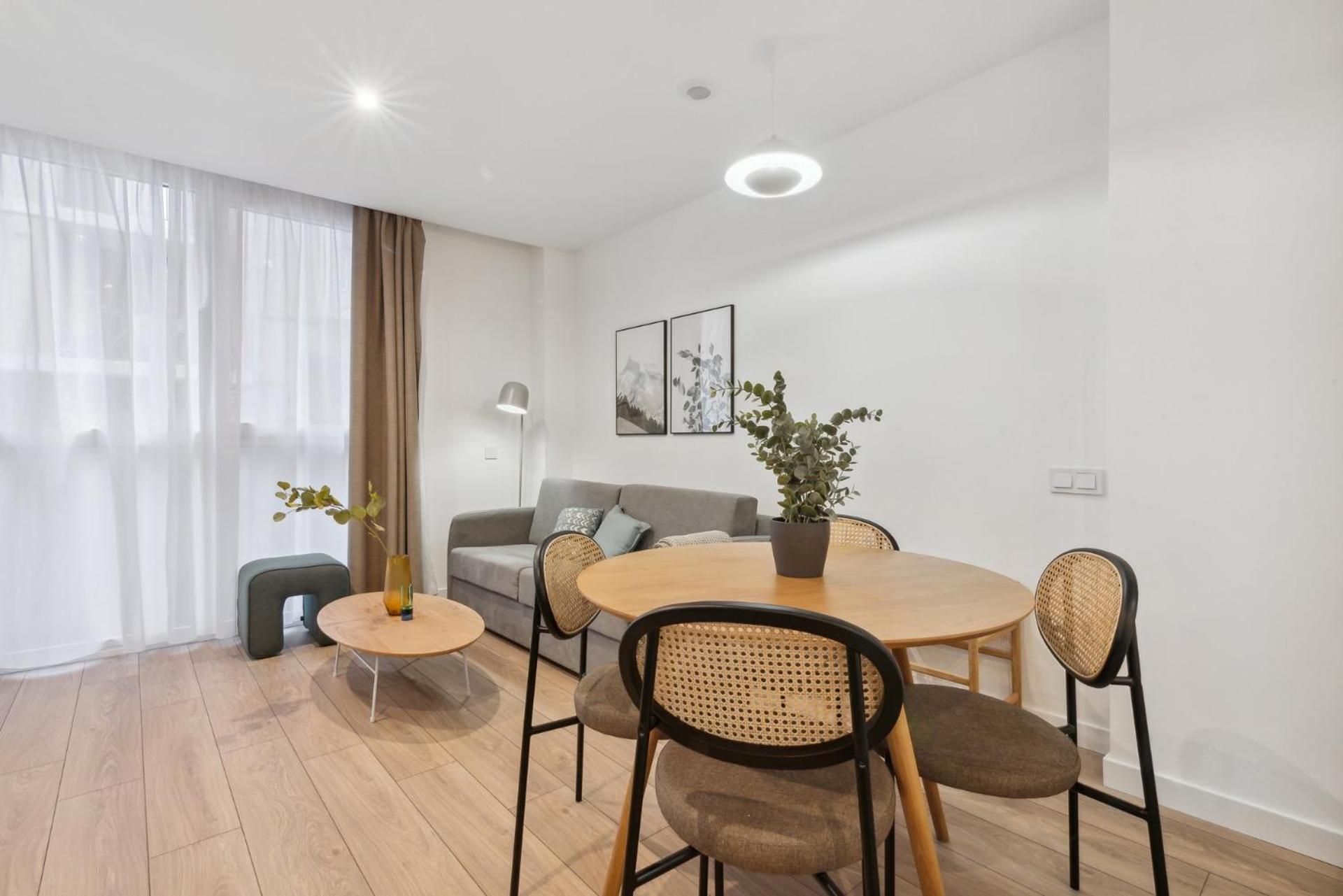 Limehome Valencia Carrer Del Pare Palau I Quer Kültér fotó