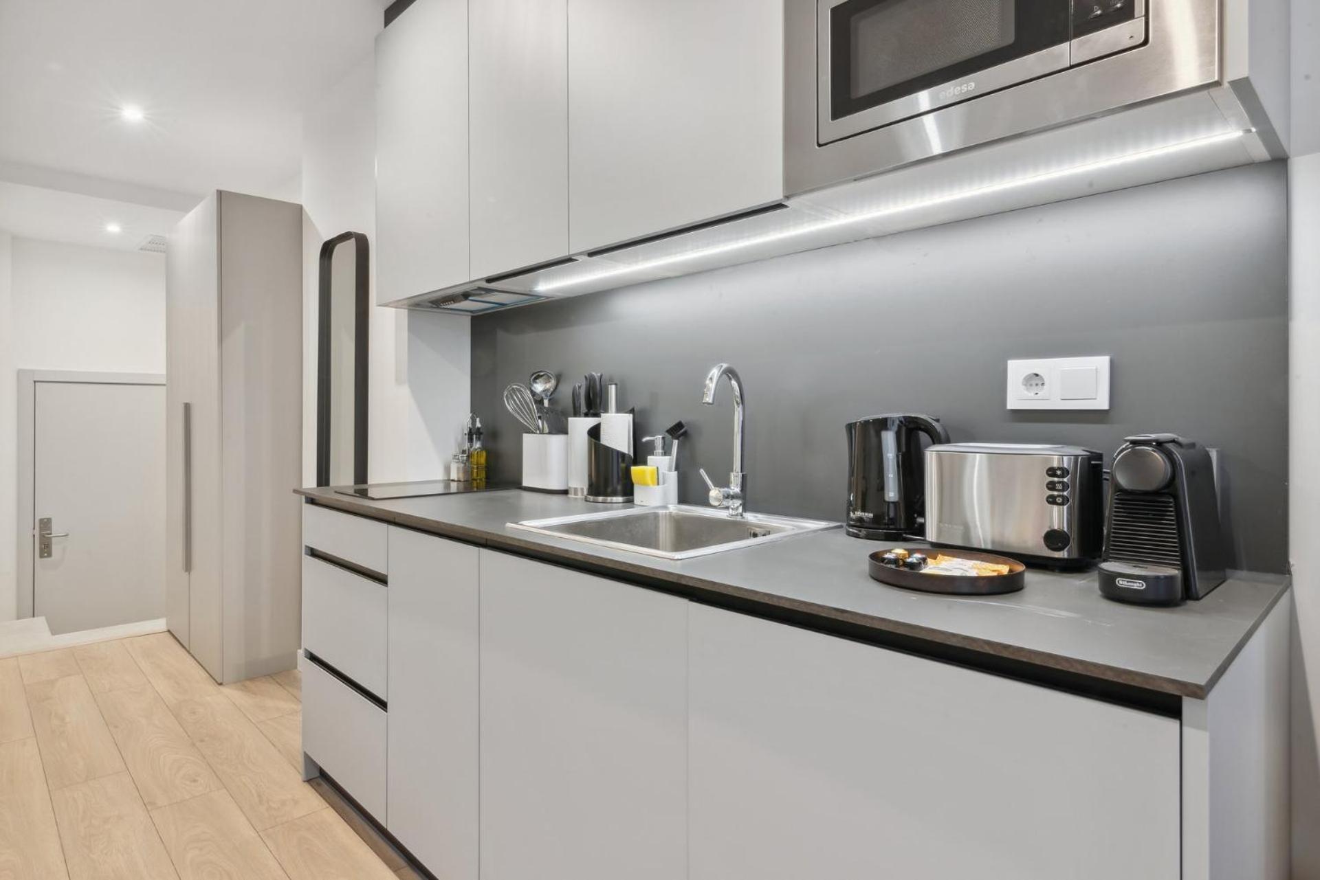 Limehome Valencia Carrer Del Pare Palau I Quer Kültér fotó