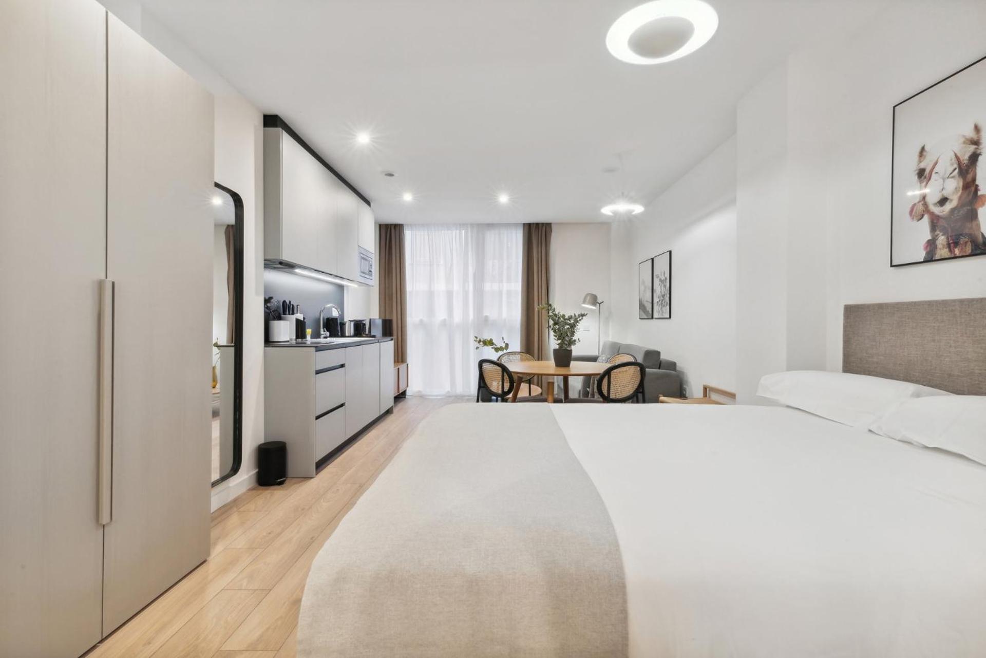 Limehome Valencia Carrer Del Pare Palau I Quer Kültér fotó