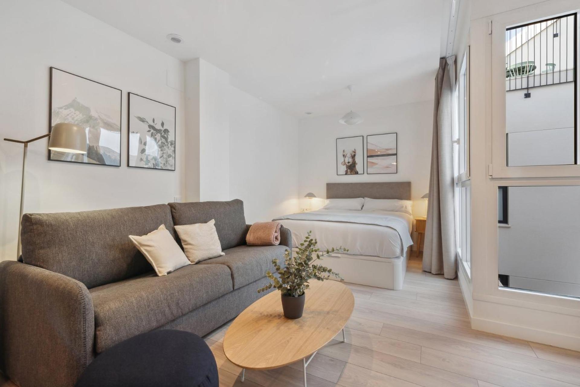 Limehome Valencia Carrer Del Pare Palau I Quer Kültér fotó