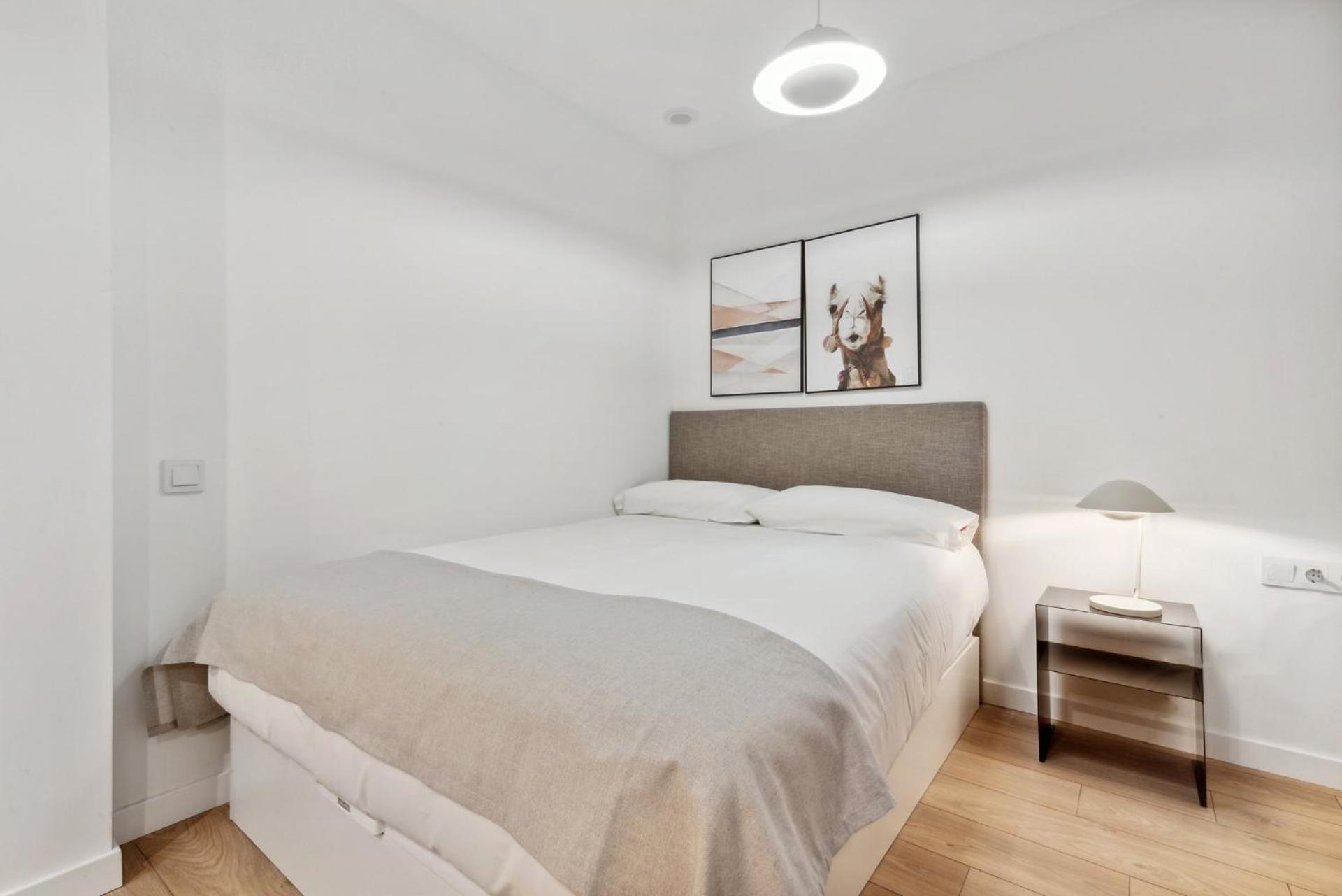 Limehome Valencia Carrer Del Pare Palau I Quer Szoba fotó