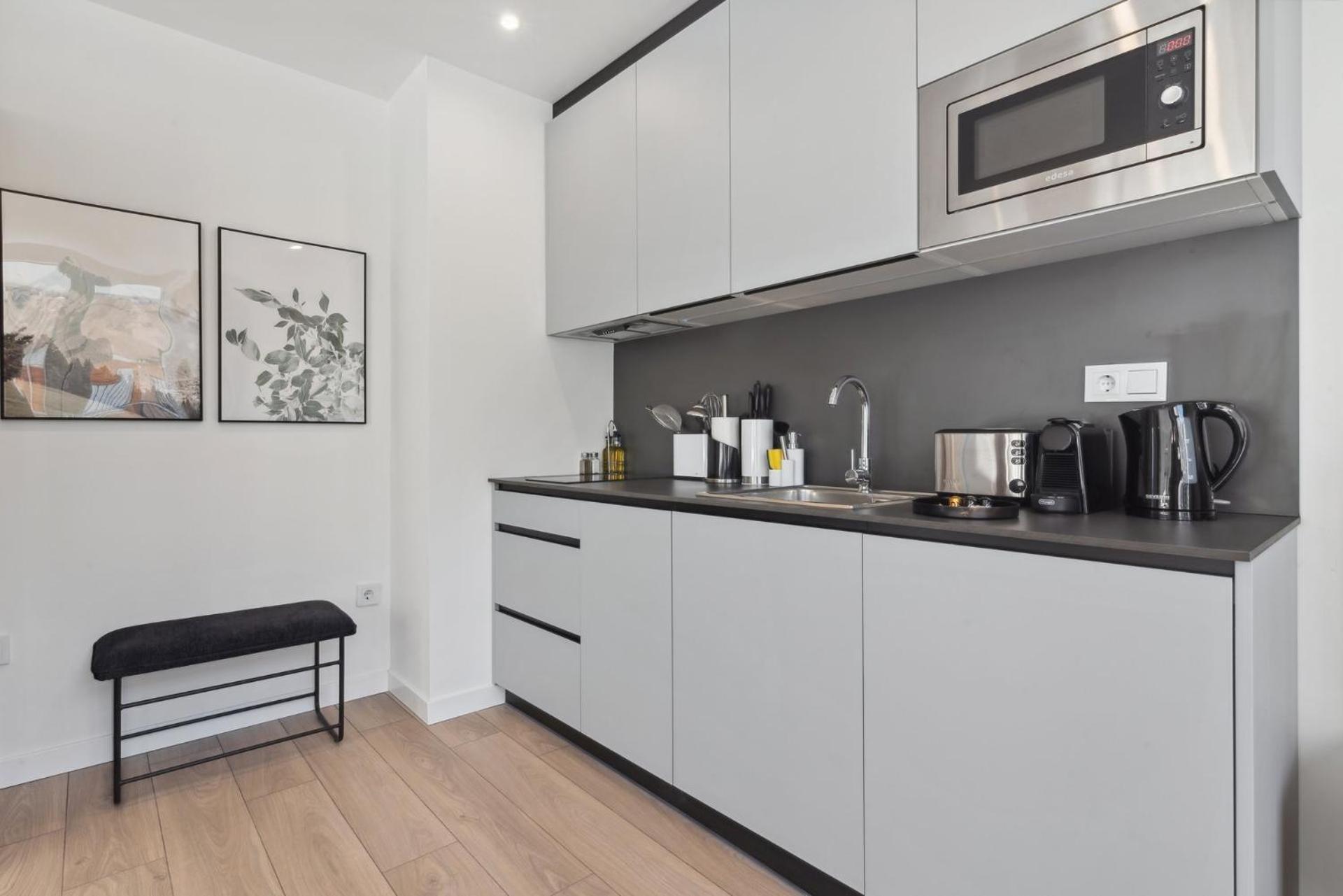 Limehome Valencia Carrer Del Pare Palau I Quer Szoba fotó