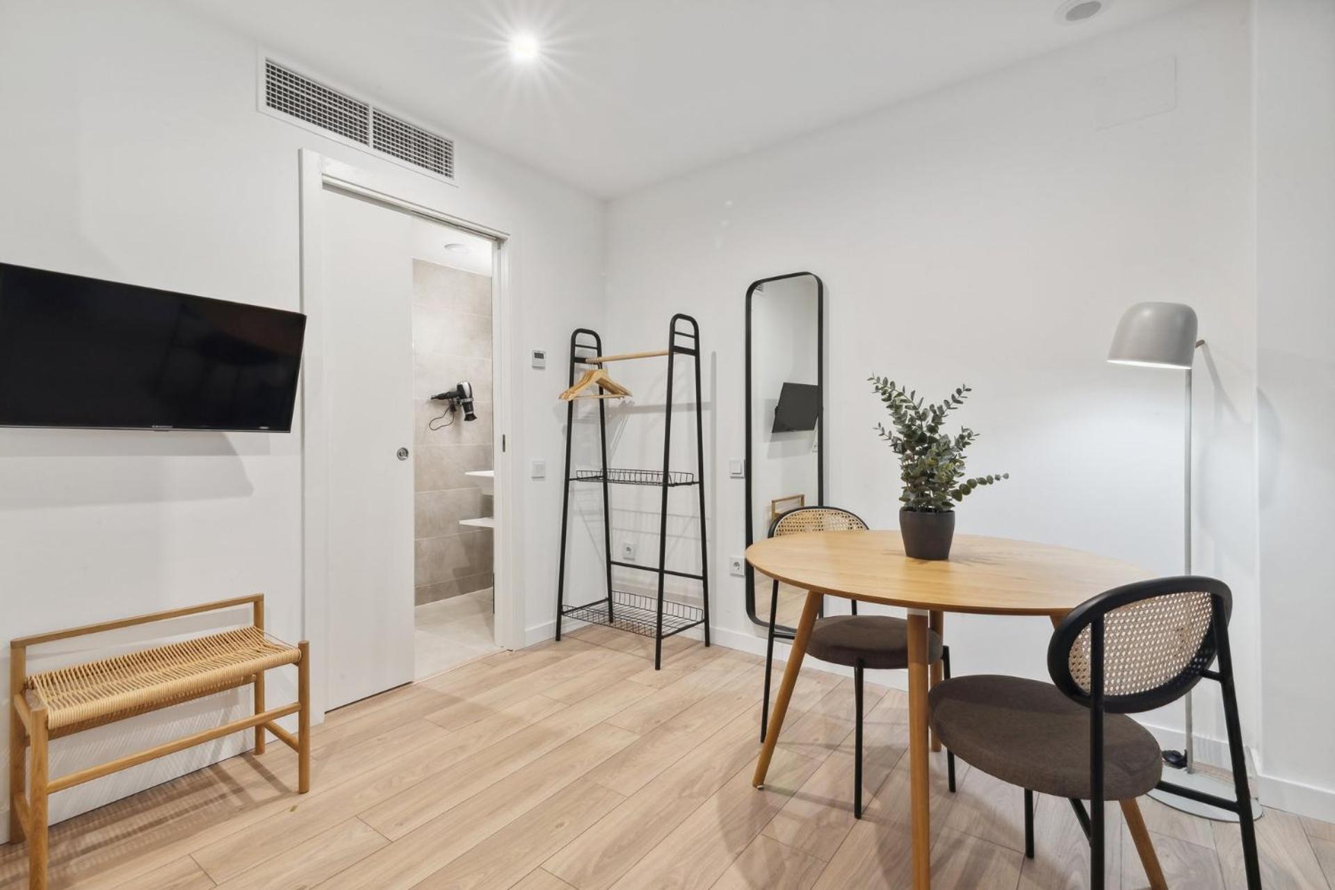 Limehome Valencia Carrer Del Pare Palau I Quer Szoba fotó