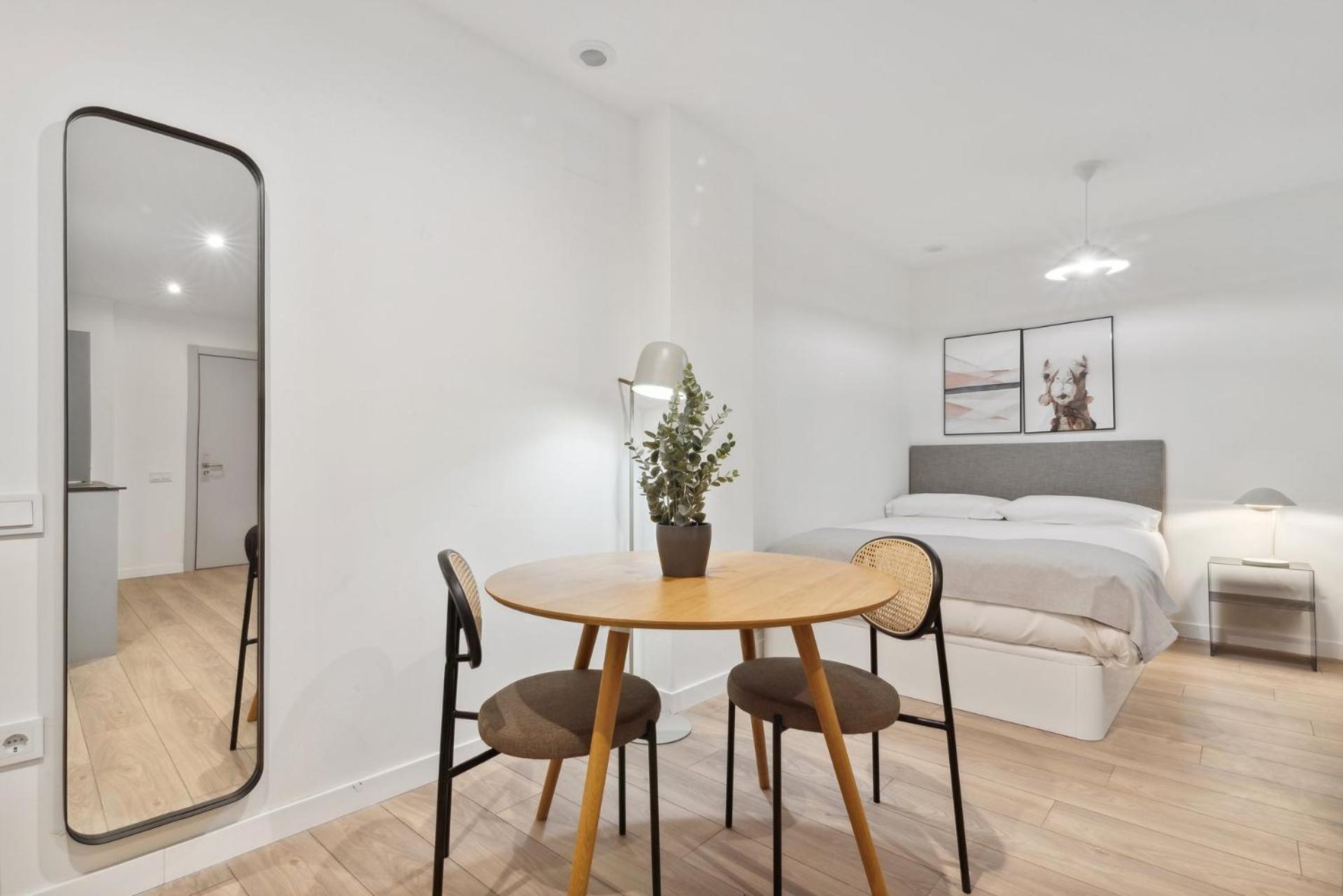 Limehome Valencia Carrer Del Pare Palau I Quer Szoba fotó
