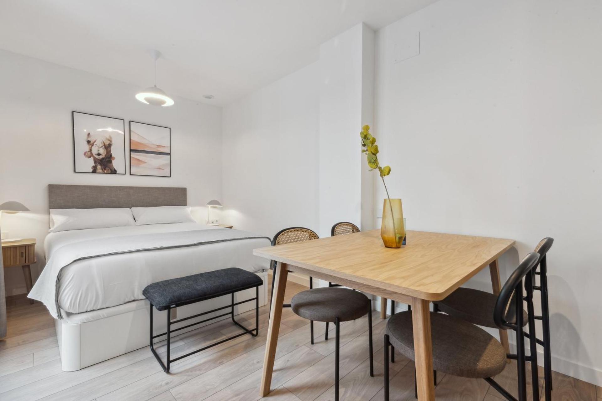 Limehome Valencia Carrer Del Pare Palau I Quer Szoba fotó