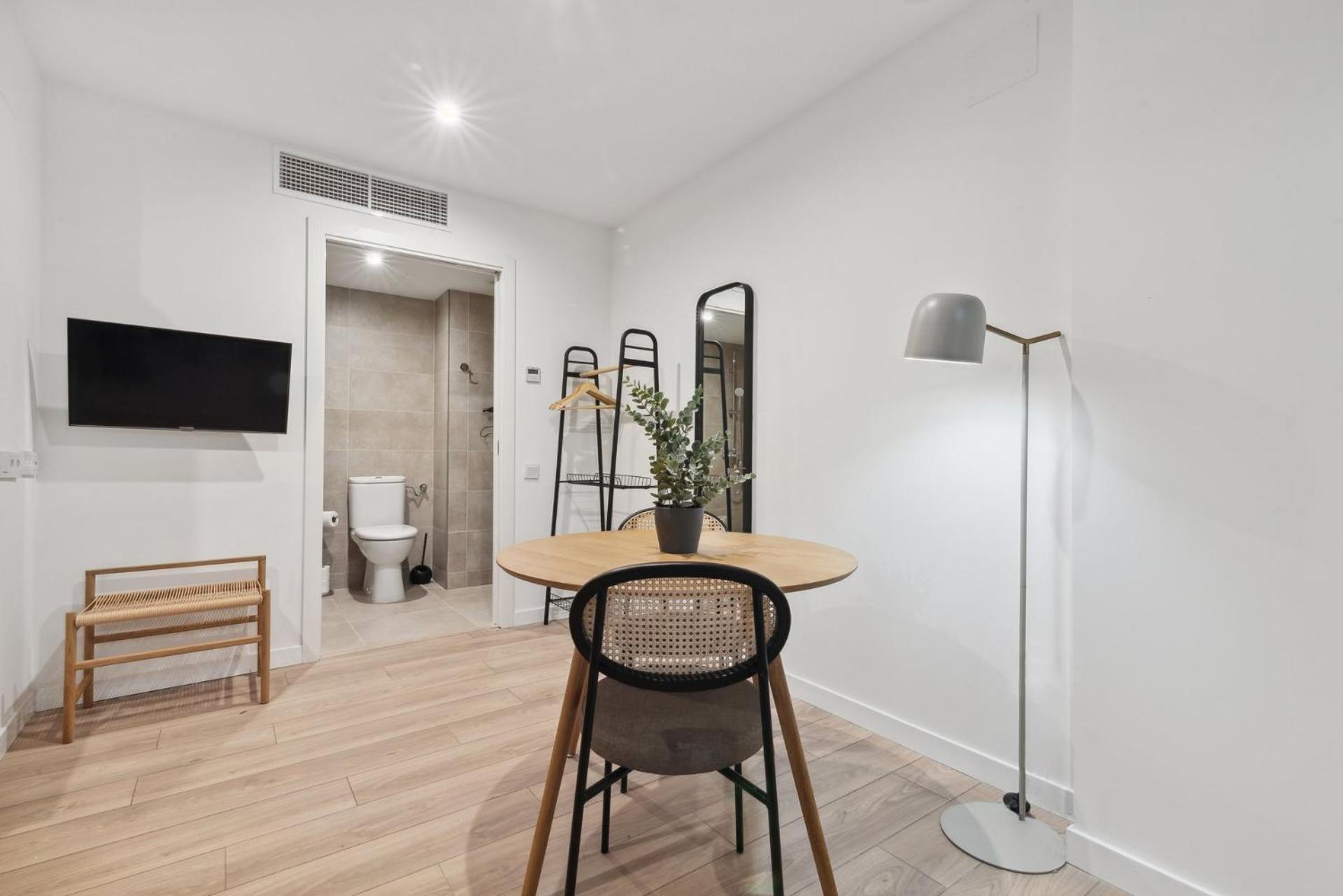 Limehome Valencia Carrer Del Pare Palau I Quer Szoba fotó